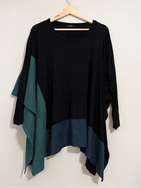 RUTI Boxy Color Block Flowy Long Sleeve Blouse